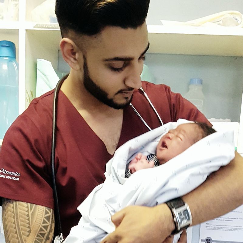 dr-tevin-naidu-deliver-baby